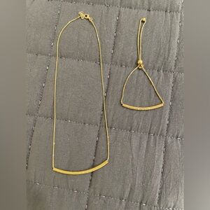 Elegant Gold Necklace and Bracelet Set
